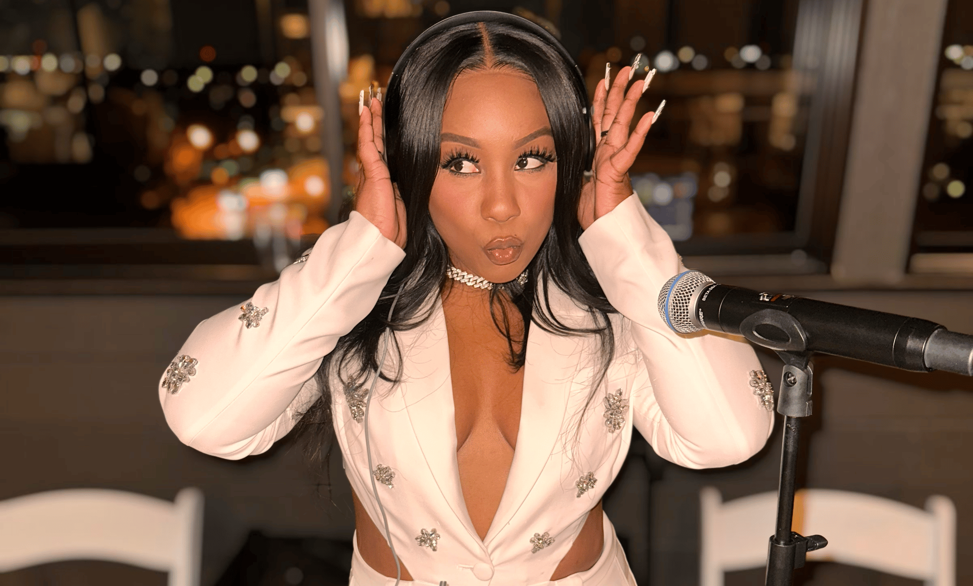 Facetune_09-11-2024-23-43-26-1